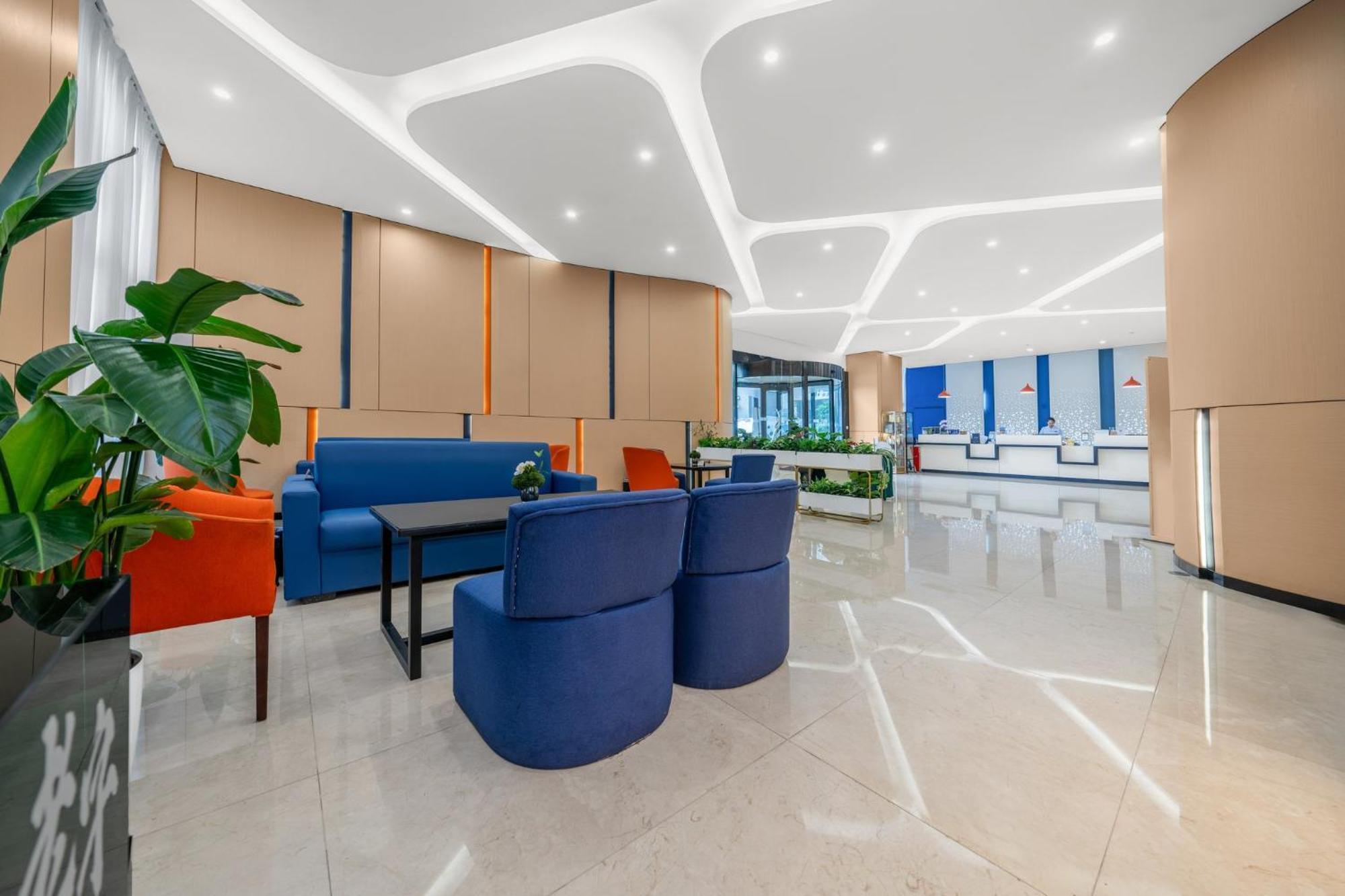 Holiday Inn Express Chongqing Guanyinqiao By Ihg Екстер'єр фото