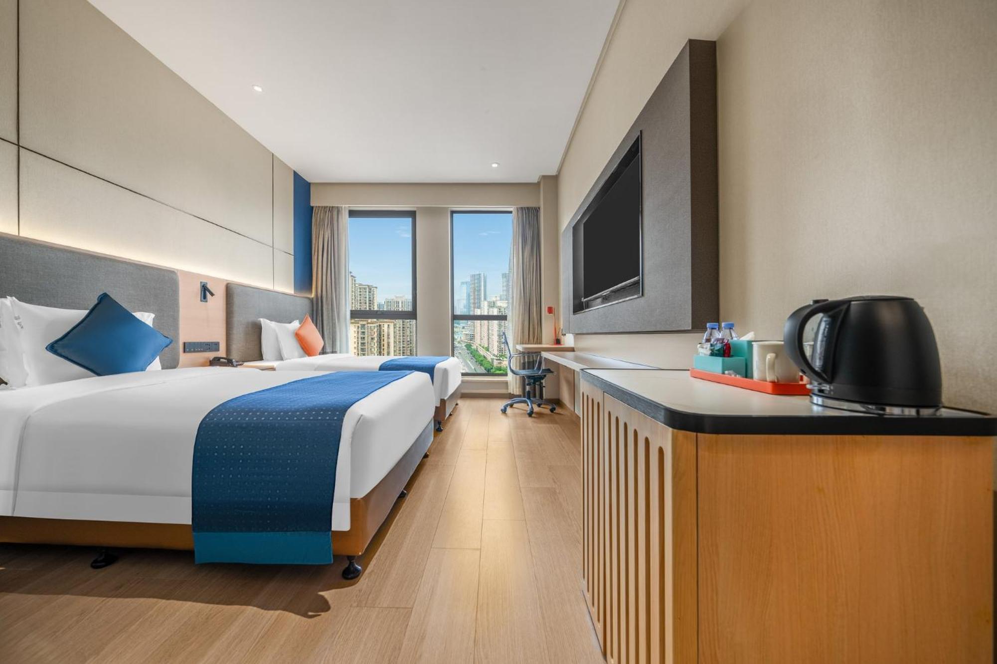 Holiday Inn Express Chongqing Guanyinqiao By Ihg Екстер'єр фото