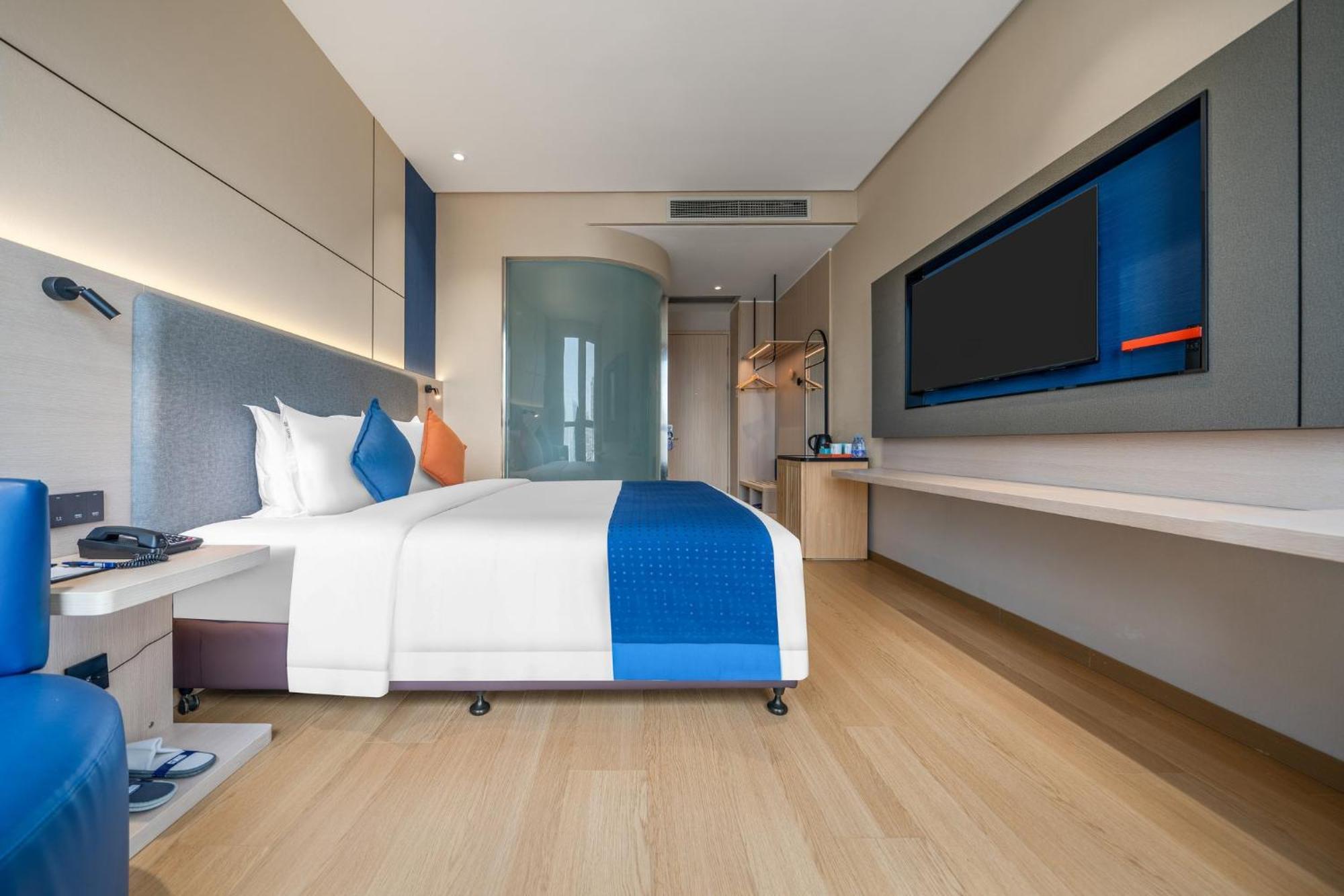 Holiday Inn Express Chongqing Guanyinqiao By Ihg Екстер'єр фото